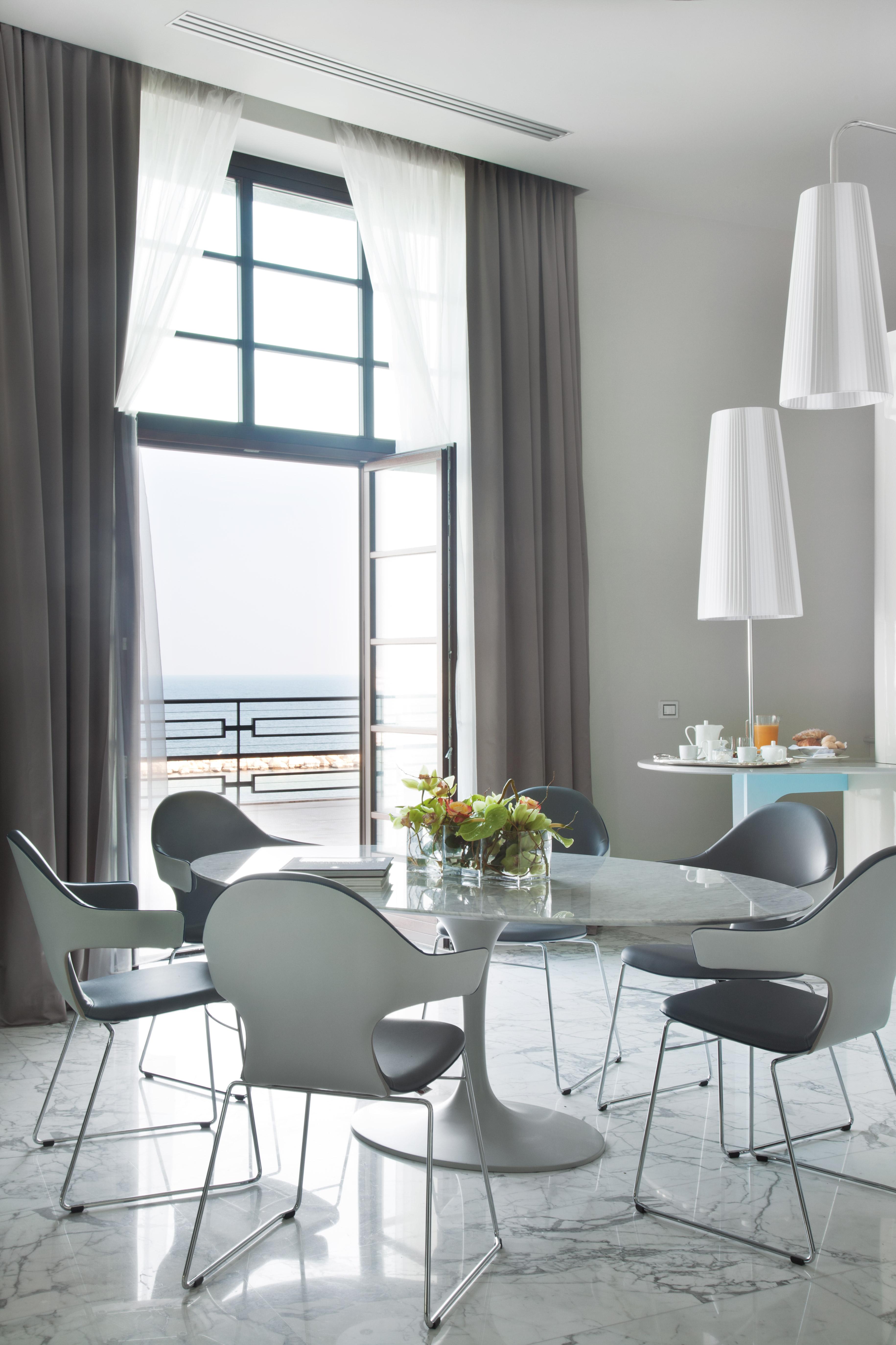 Jr Hotels Bari Grande Albergo Delle Nazioni Luaran gambar Interior of a suite at the Hotel du Cap-Eden-Roc