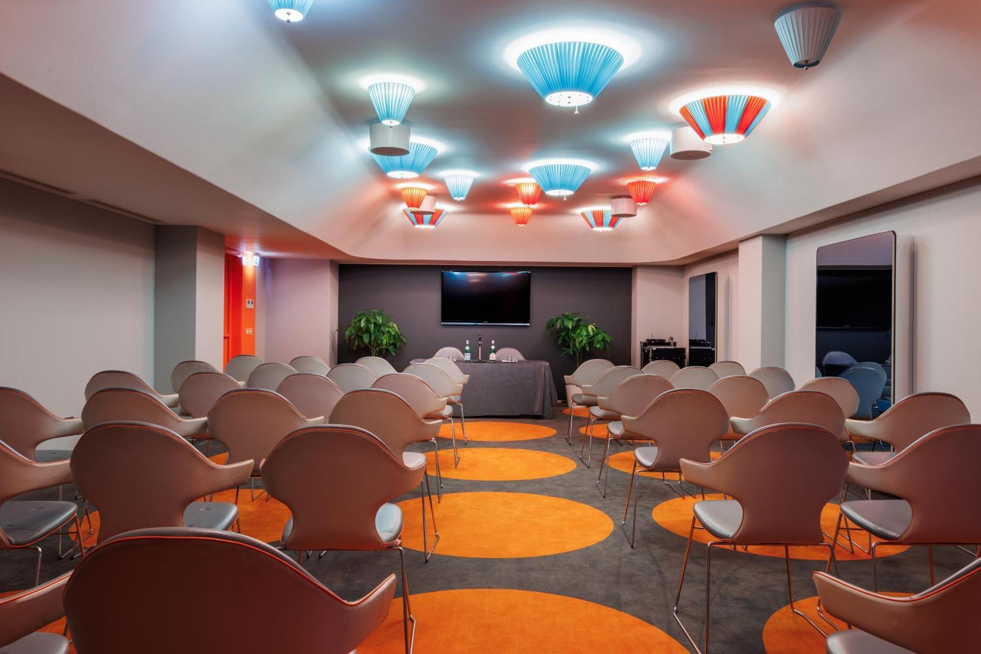 Jr Hotels Bari Grande Albergo Delle Nazioni Luaran gambar Meeting room at the hotel