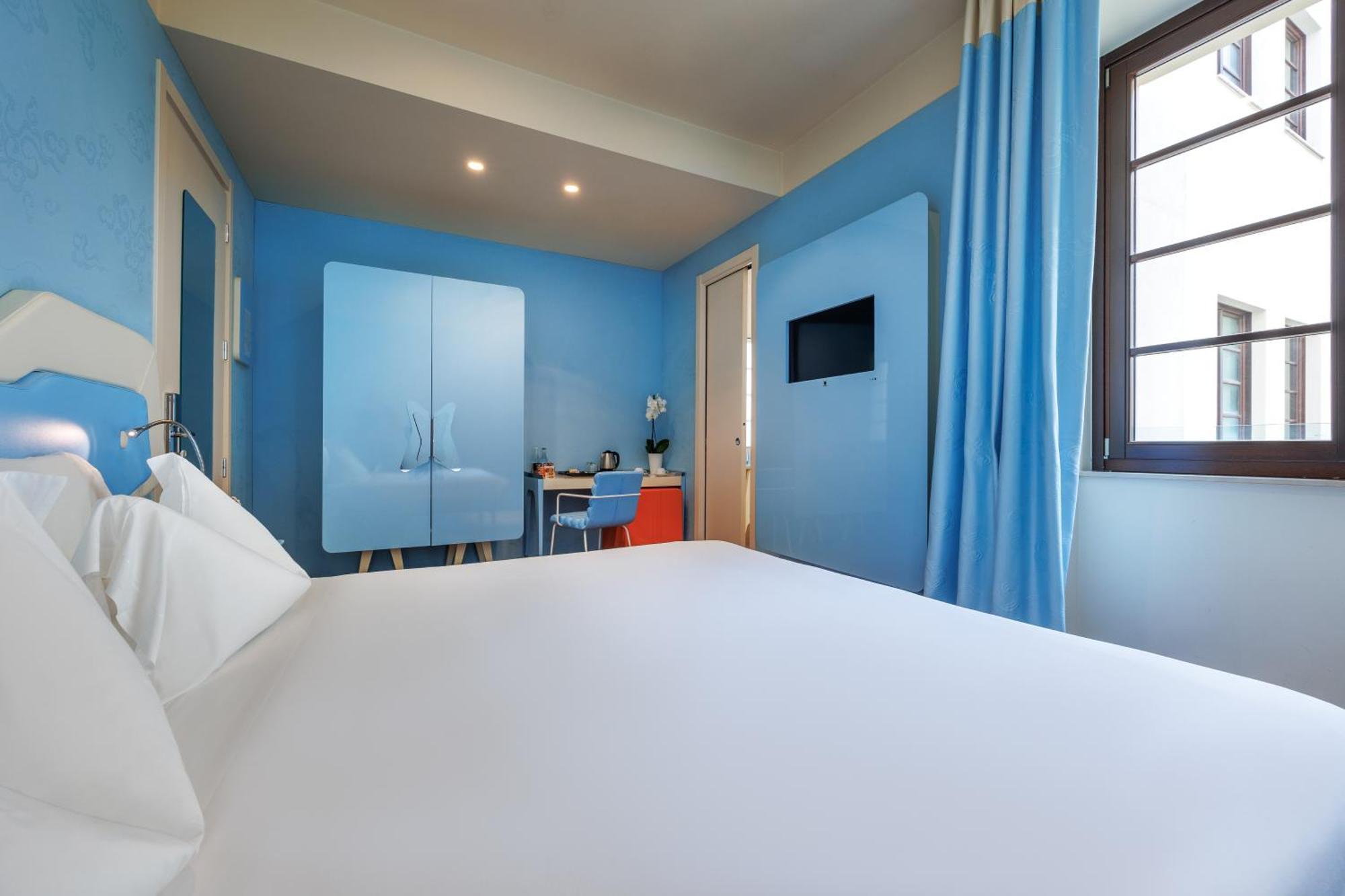 Jr Hotels Bari Grande Albergo Delle Nazioni Luaran gambar A room at the hotel