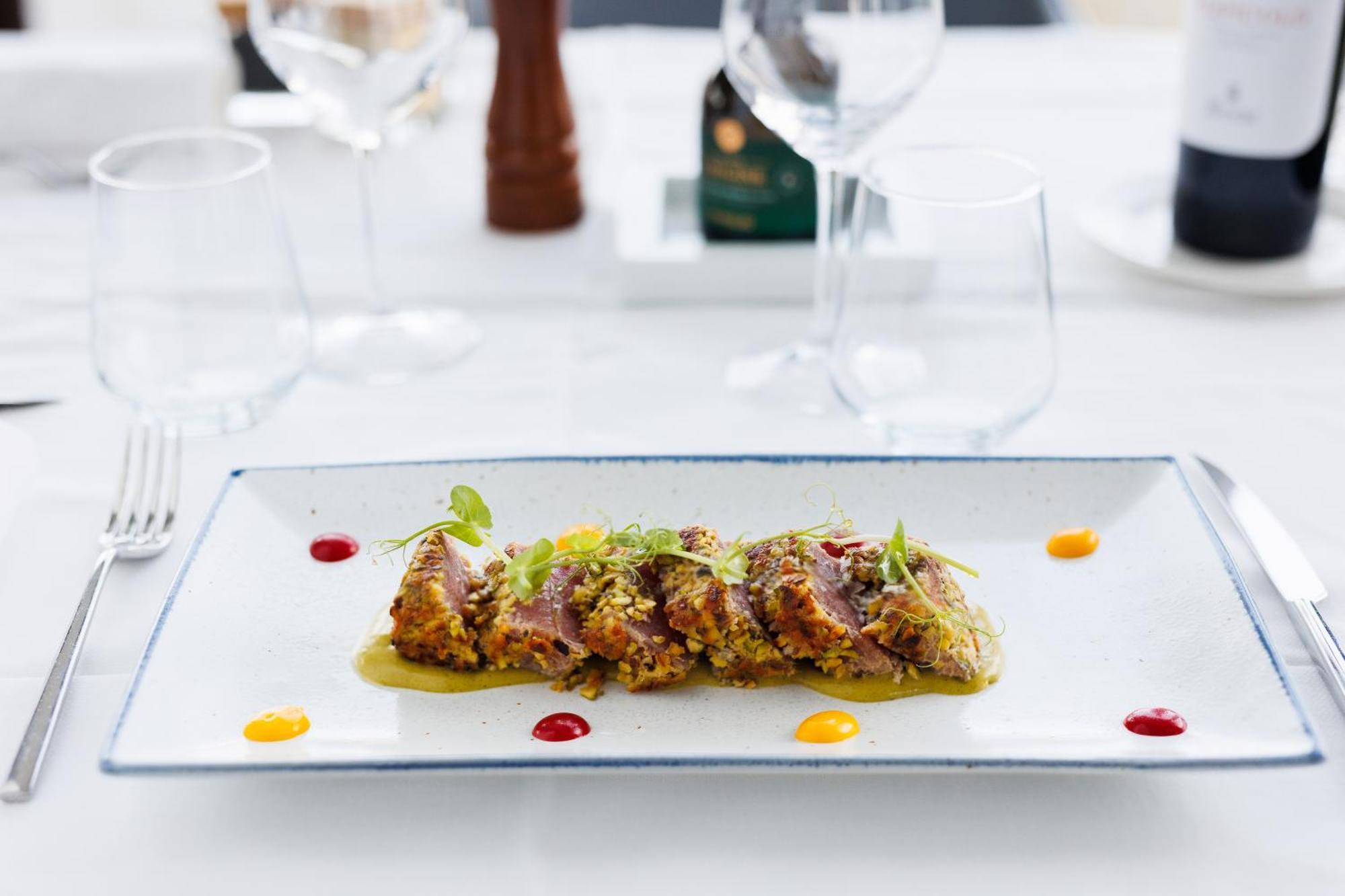 Jr Hotels Bari Grande Albergo Delle Nazioni Luaran gambar A prepared dish of tuna